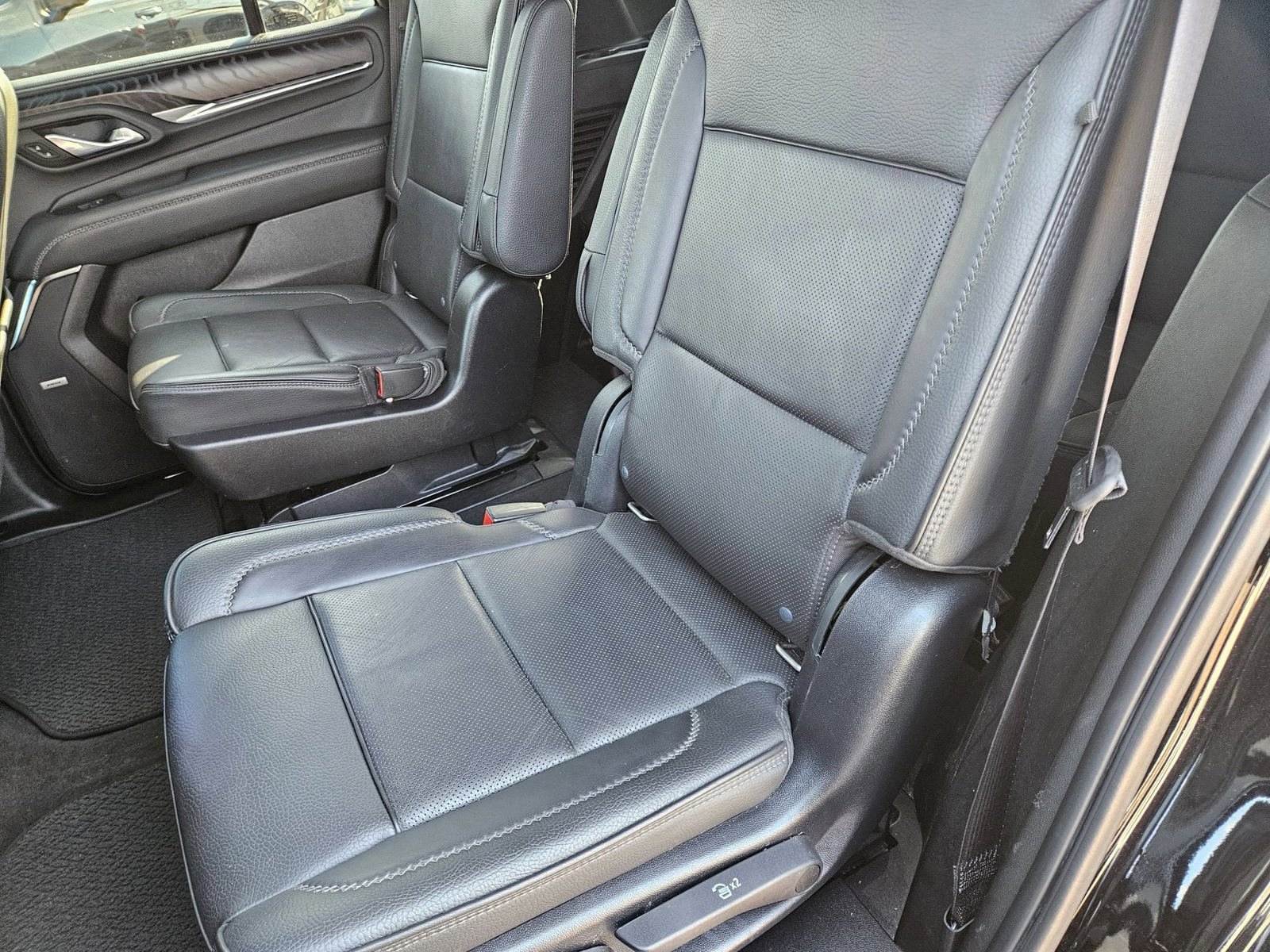 Used 2021 GMC Yukon Denali RWD image 26
