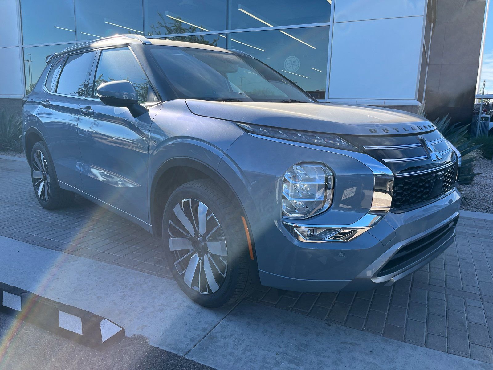 New 2026 Mitsubishi Outlander SEL image 1