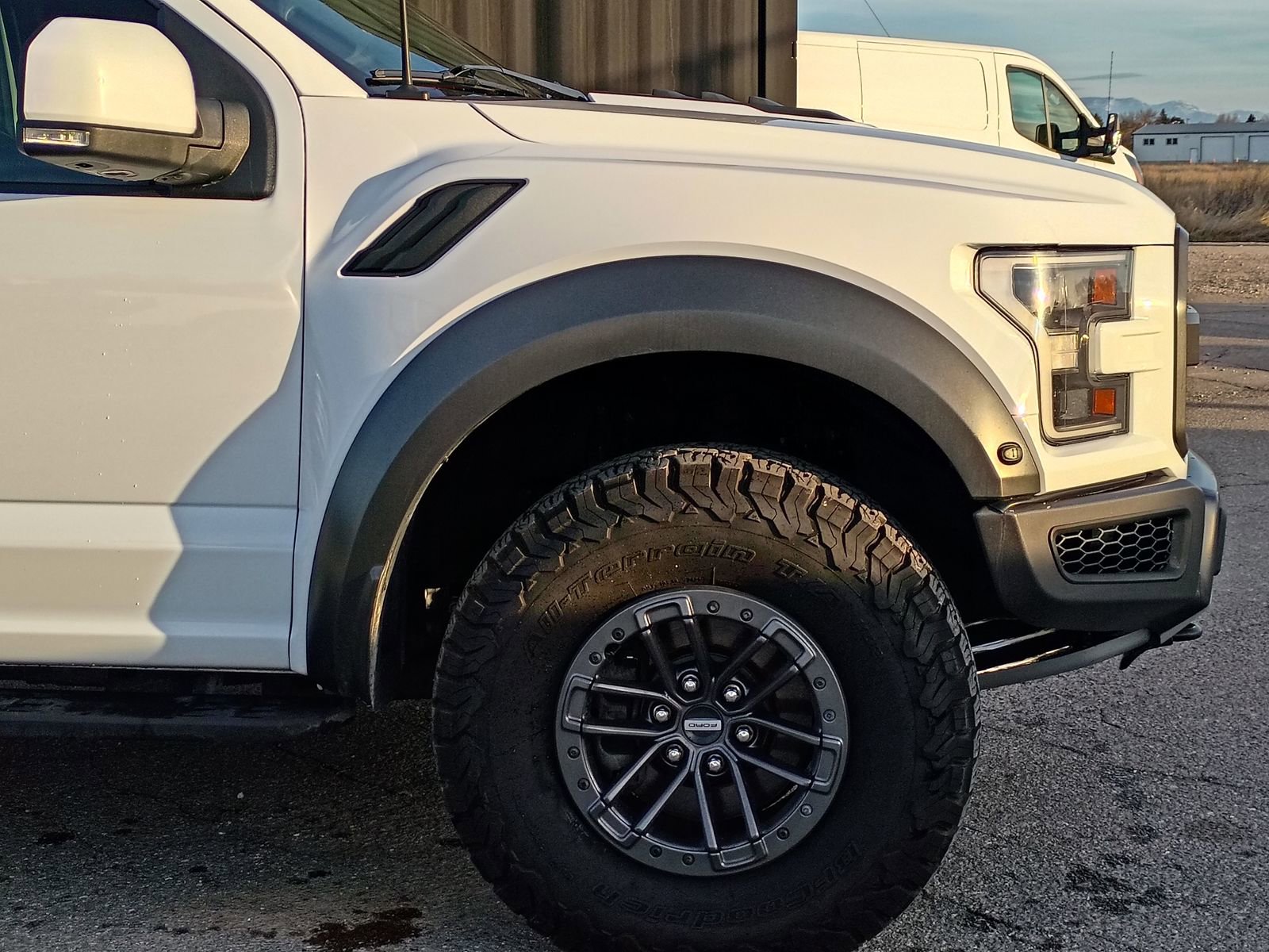 Used 2020 Ford F150 Raptor w/ Equipment Group 802A Luxury image 4