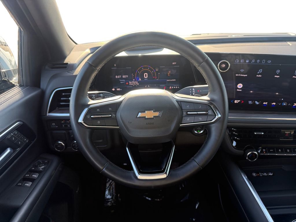 Certified 2025 Chevrolet Suburban Premier RWD image 13