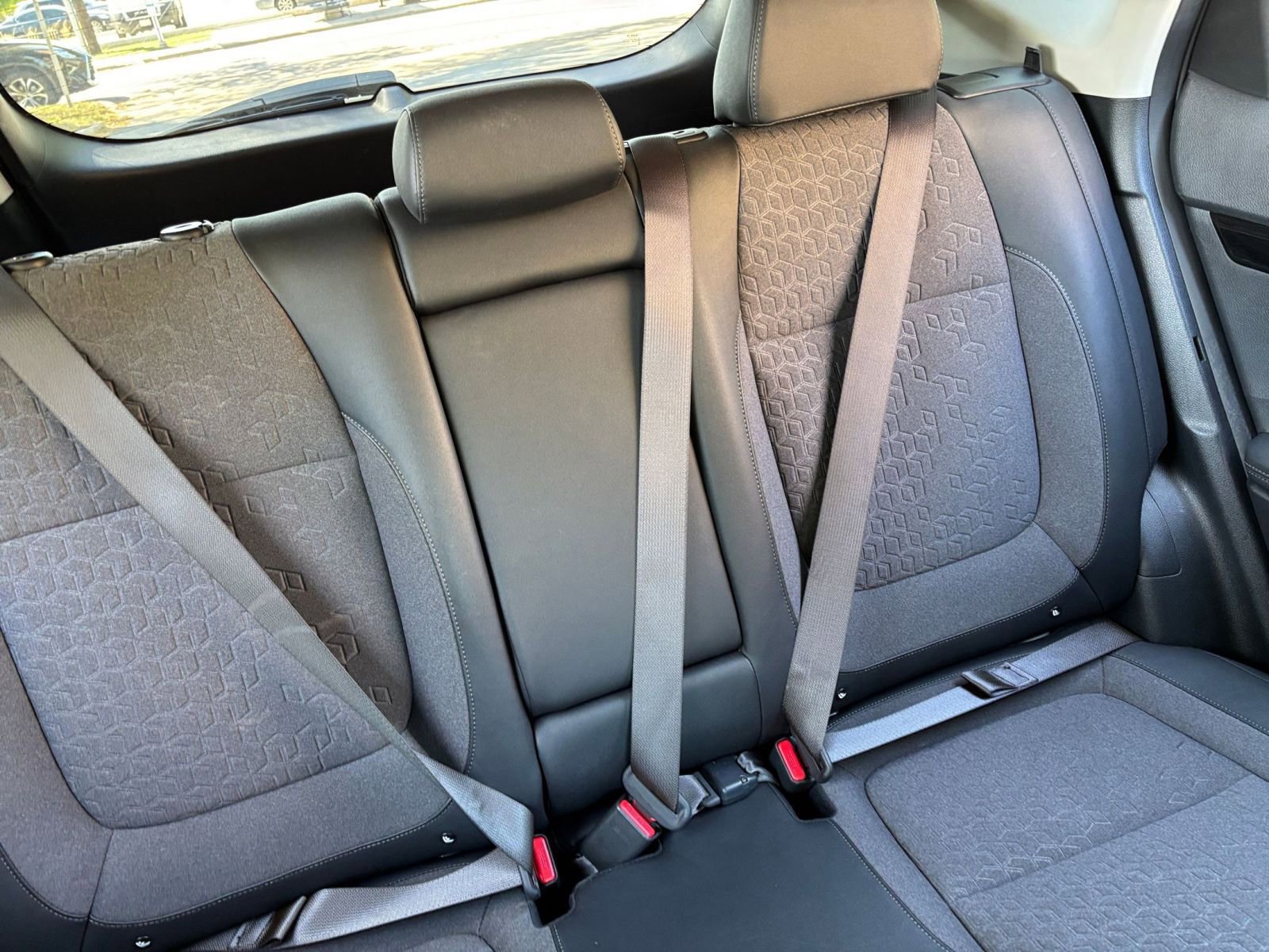 Used 2025 Kia Seltos S image 32