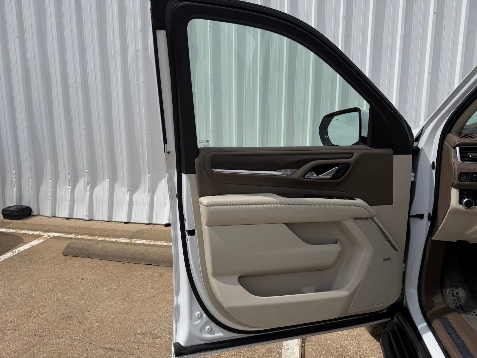 Used 2021 GMC Yukon Denali AWD/4WD image 19