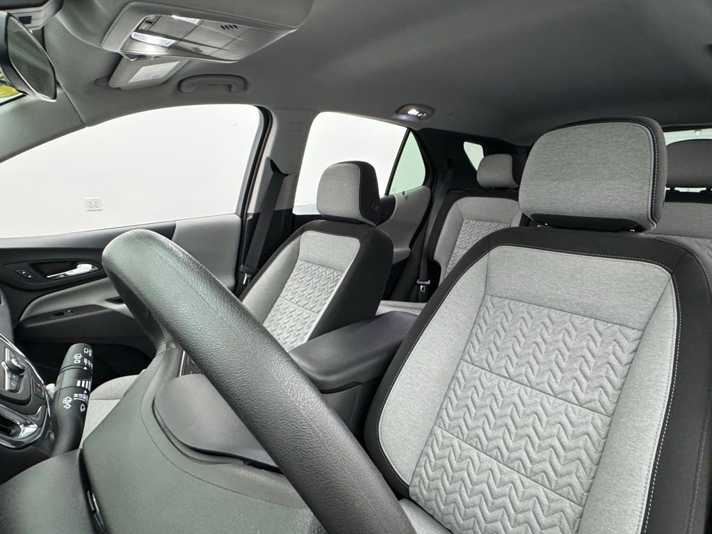 Used 2023 Chevrolet Equinox LS w/ LS Convenience Package image 16