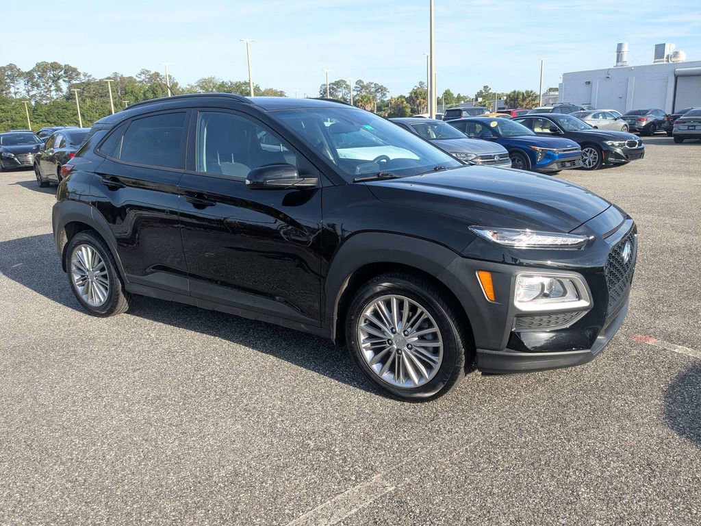 Used 2021 Hyundai Kona SEL w/ Cargo Package FWD image 2