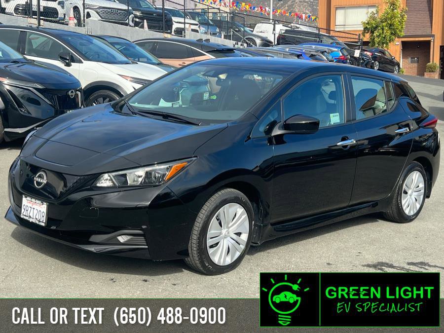Used 2025 Nissan Leaf S video 1