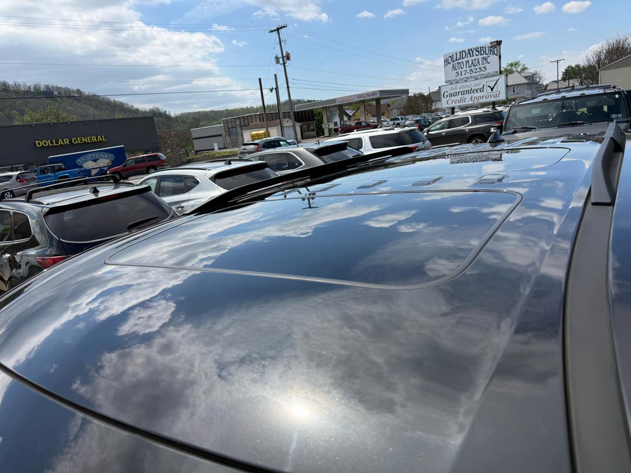 Used 2019 Chevrolet Traverse Premier w/ Redline Edition AWD/4WD image 13