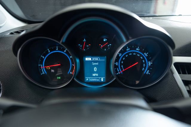 Used 2014 Chevrolet Cruze LT image 23