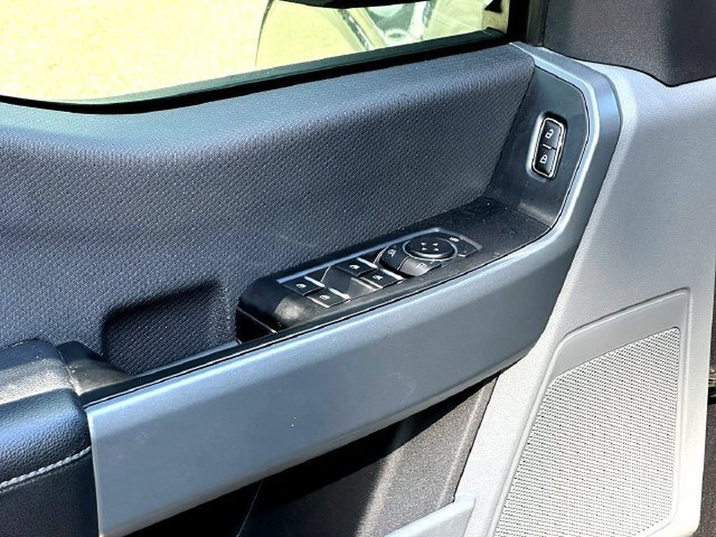 Used 2023 Ford F150 XLT AWD/4WD image 11