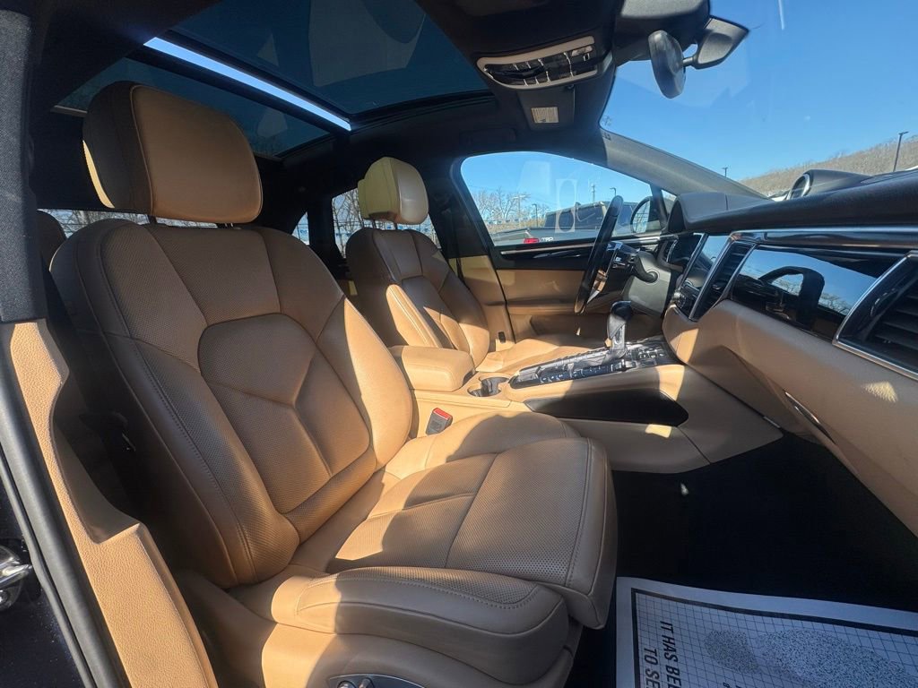 Used 2017 Porsche Macan S image 28