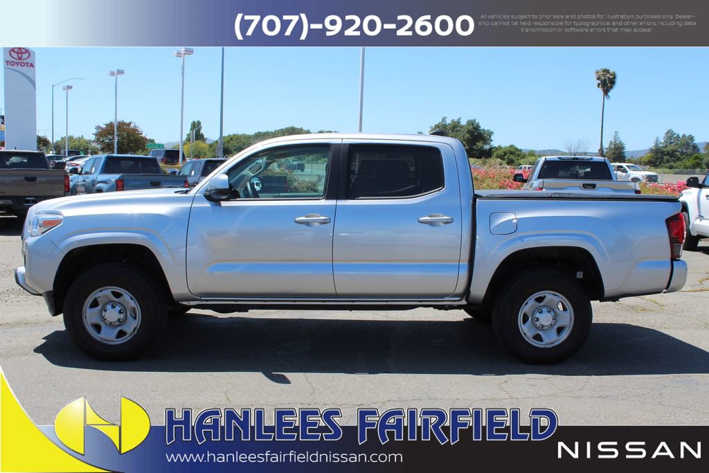 Used 2022 Toyota Tacoma SR w/ SR Convenience Package RWD image 2
