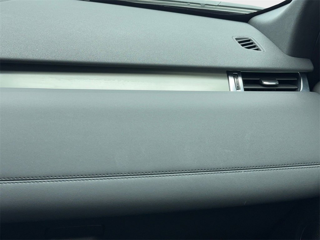 Used 2023 Land Rover Discovery Sport SE image 20