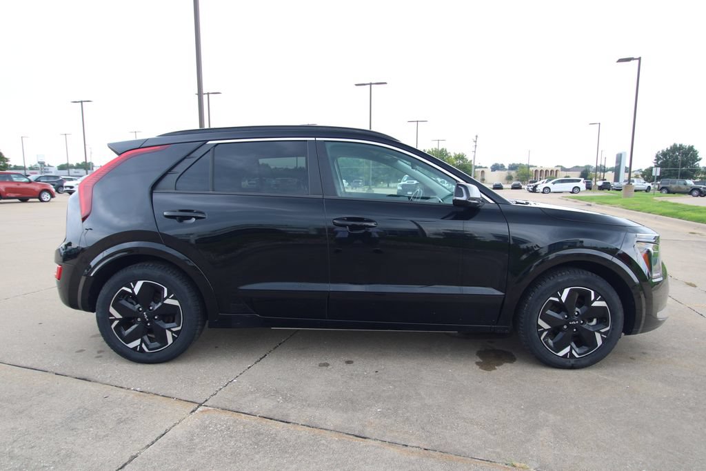 Used 2023 Kia Niro Wind w/ Wind Preserve Package FWD image 4