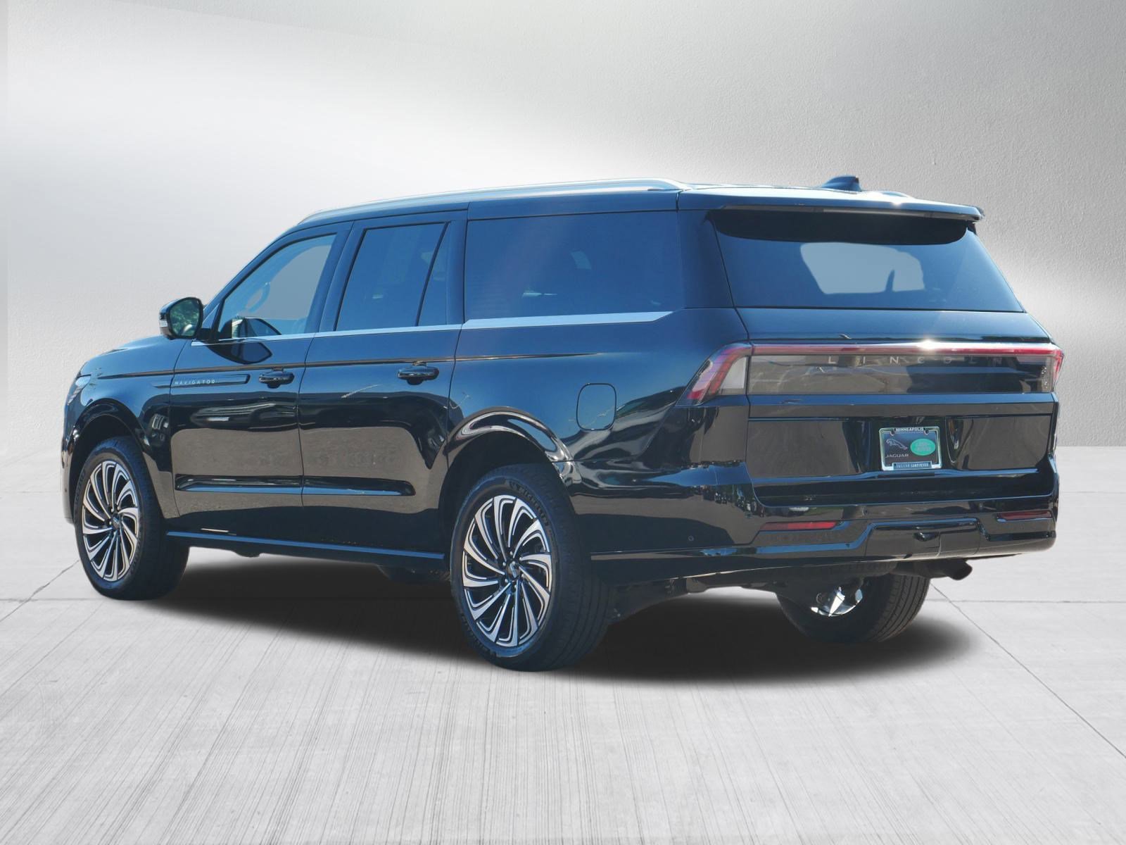 Used 2025 Lincoln Navigator L Black Label image 7