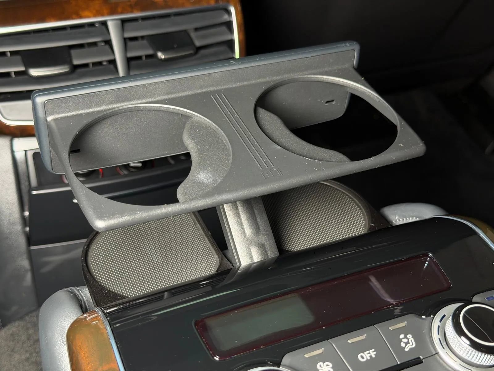 Used 2015 Audi A8 L 4.0T w/ Premium Package image 17