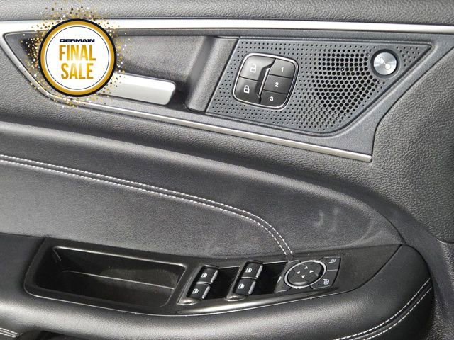 Used 2019 Ford Edge Titanium w/ Cold Weather Package image 25