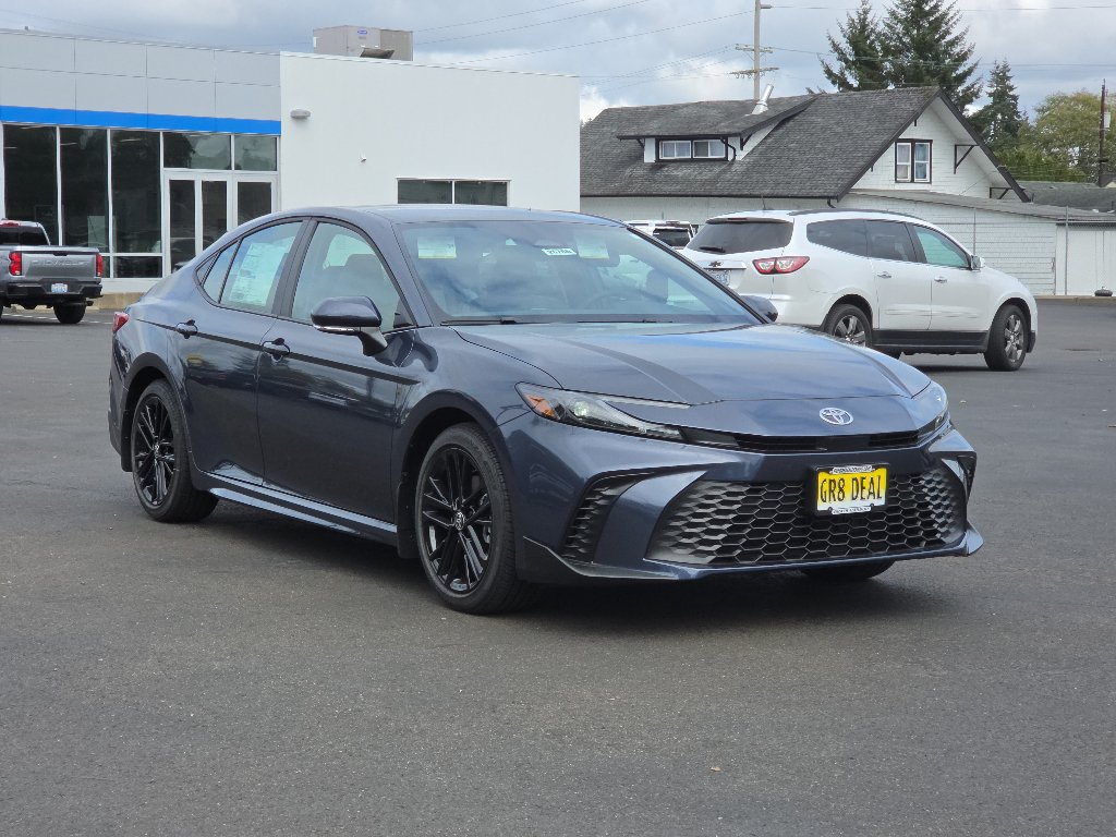 New 2026 Toyota Camry SE FWD image 2