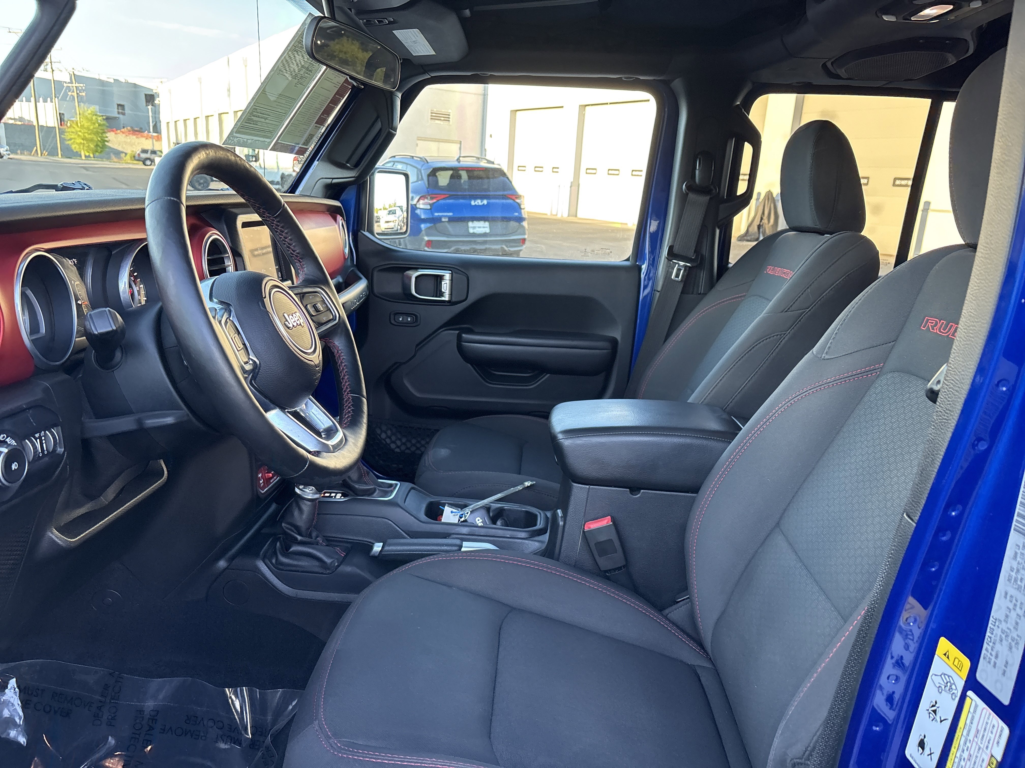Used 2018 Jeep Wrangler Unlimited Rubicon AWD/4WD image 17