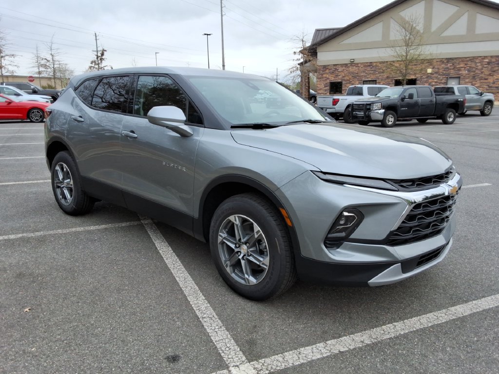 New 2026 Chevrolet Blazer LT FWD image 3