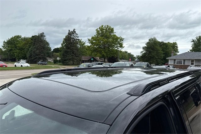 Used 2025 Jeep Grand Wagoneer L Series III w/ Rear Seat Video Group 1 image 12