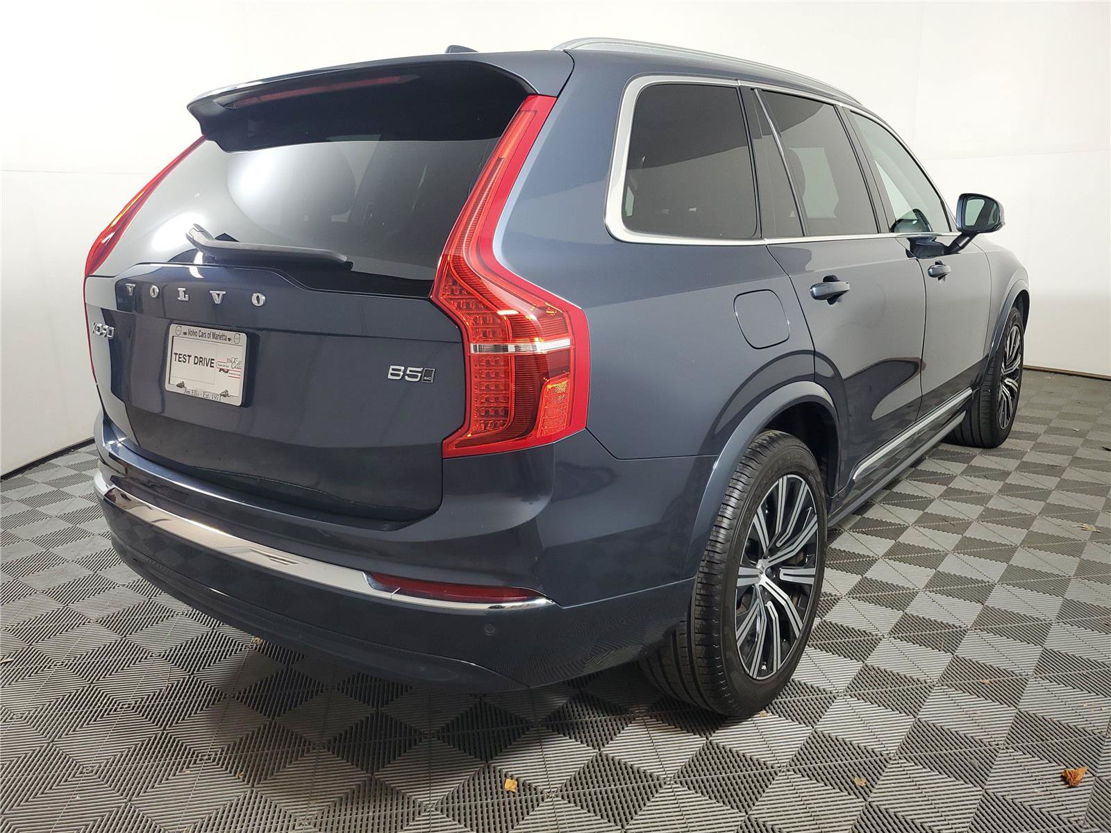 Used 2025 Volvo XC90 B5 Core AWD/4WD image 6
