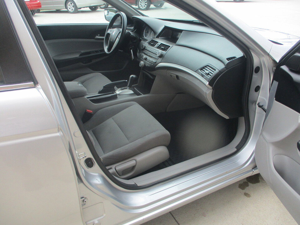 Used 2012 Honda Accord LX image 19
