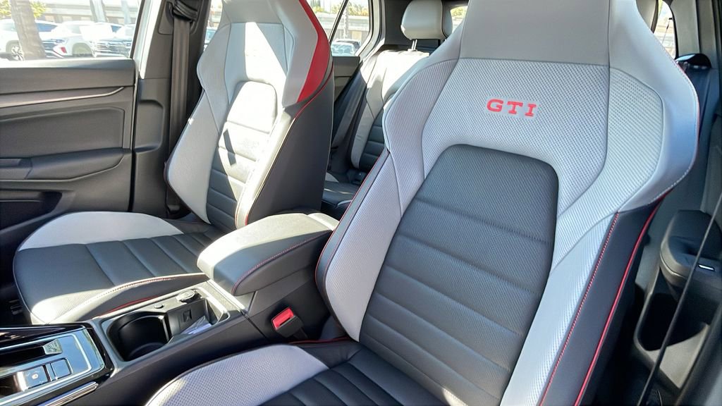 New 2025 Volkswagen GTI SE image 15