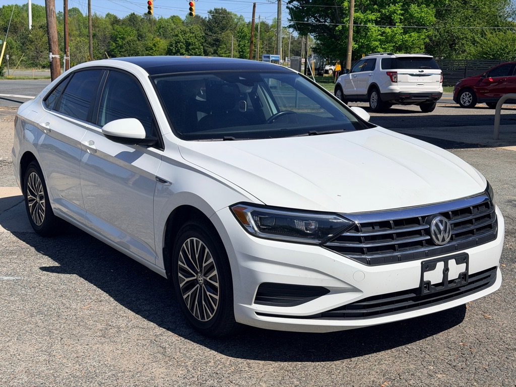 Used 2019 Volkswagen Jetta SEL image 3