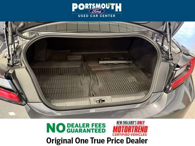 Used 2025 Toyota GR86 Premium w/ Performance Package image 18