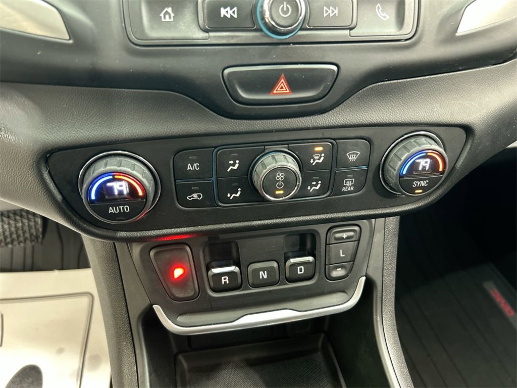 Used 2018 GMC Terrain SLE w/ Driver Convenience Package image 16