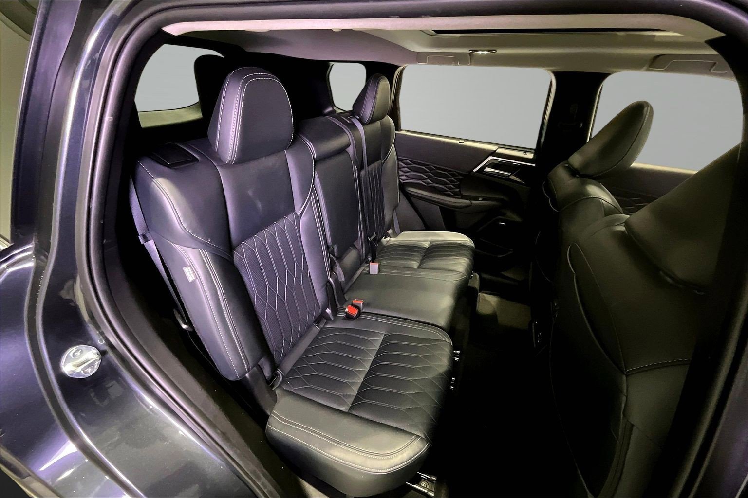 Used 2025 Mitsubishi Outlander SEL image 24