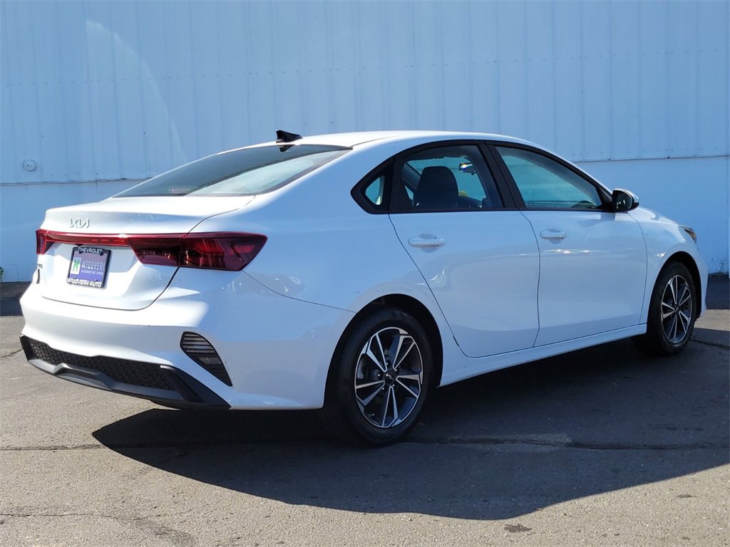 Used 2023 Kia Forte LXS image 5