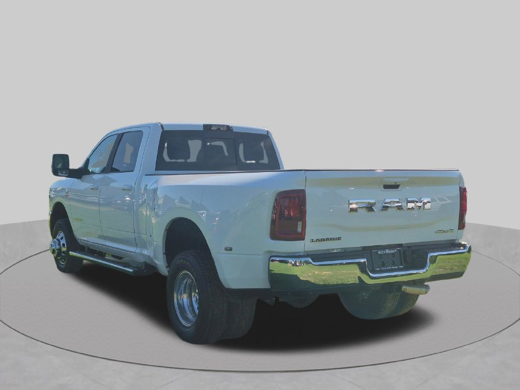 New 2026 RAM 3500 Laramie AWD/4WD image 5