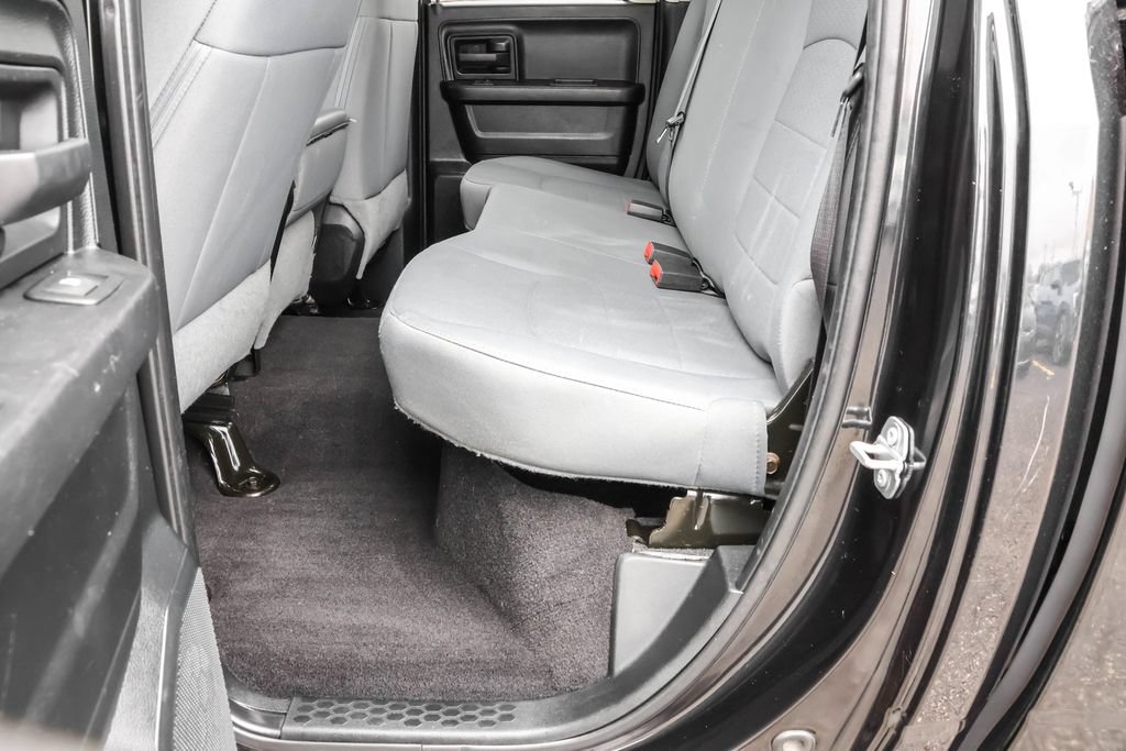 Used 2017 RAM 1500 Express w/ Black Ram 1500 Express Group AWD/4WD image 30