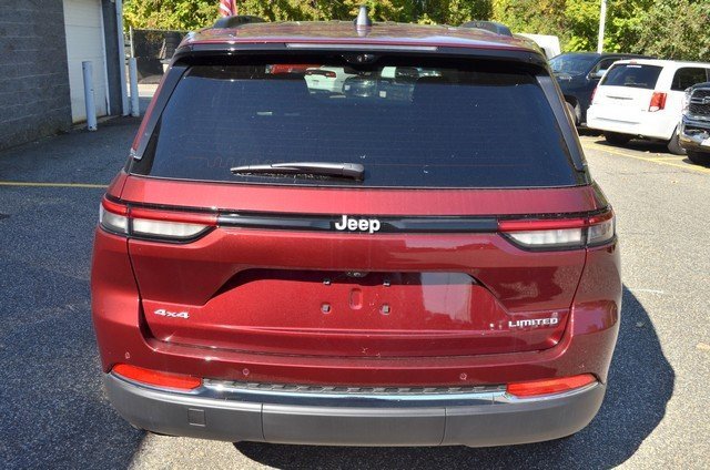 New 2025 Jeep Grand Cherokee Limited w/ Luxury Tech Group II image 7