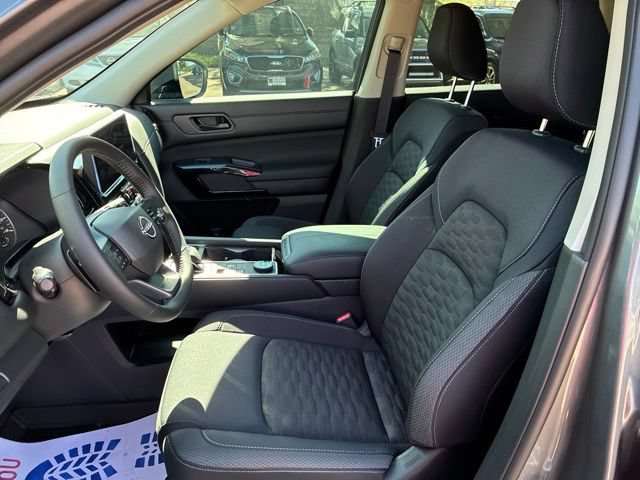 Certified 2026 Nissan Pathfinder SV AWD/4WD image 19