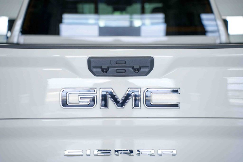 Used 2026 GMC Sierra 2500 AT4 w/ AT4 Premium Plus Package image 11