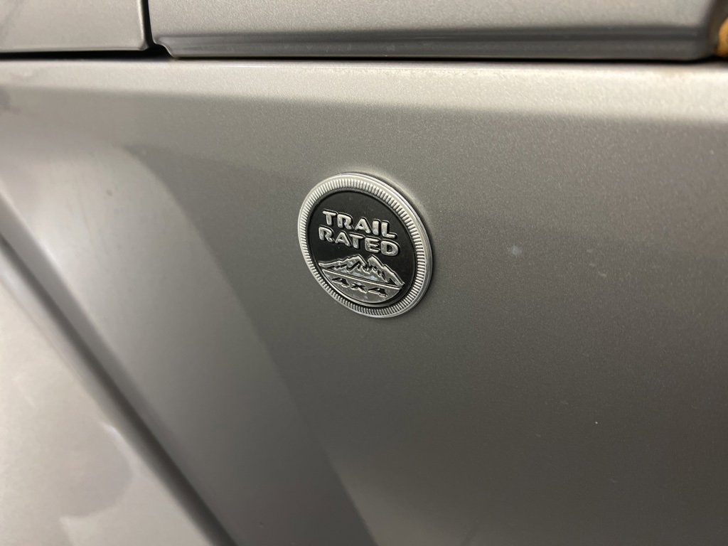 Used 2018 Jeep Wrangler Unlimited Sahara image 22