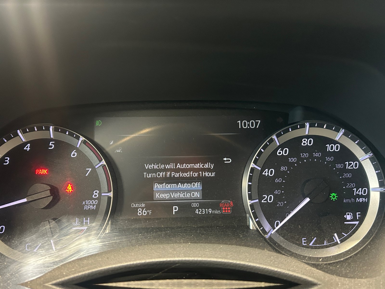 Used 2024 Toyota Highlander LE AWD/4WD image 17