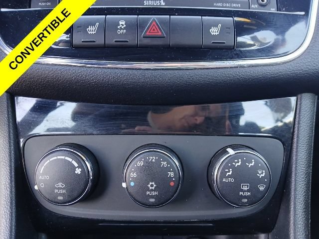 Used 2012 Chrysler 200 S FWD image 20