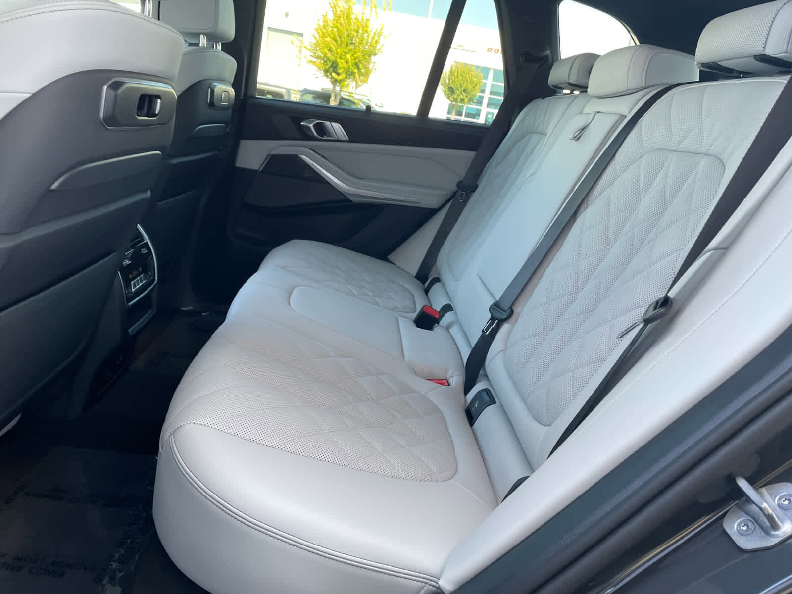 New 2026 BMW X5 M60i w/ Executive Package image 8