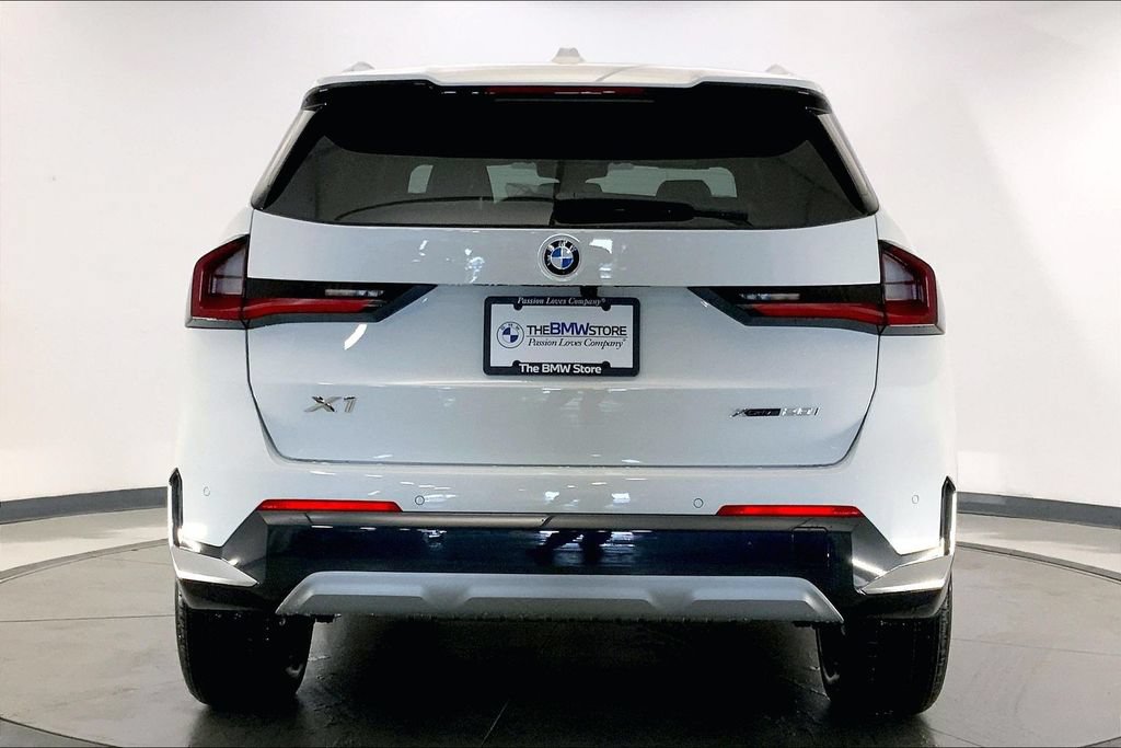 New 2027 BMW X1 xDrive28i AWD/4WD image 3
