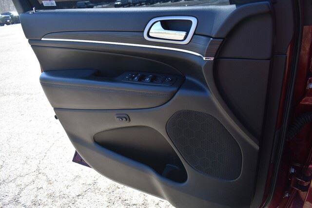 Used 2022 Jeep Grand Cherokee Limited AWD/4WD image 41