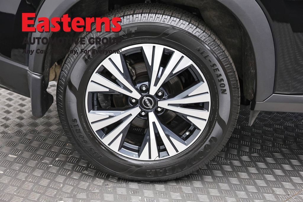 Used 2023 Nissan Rogue SV AWD/4WD image 30