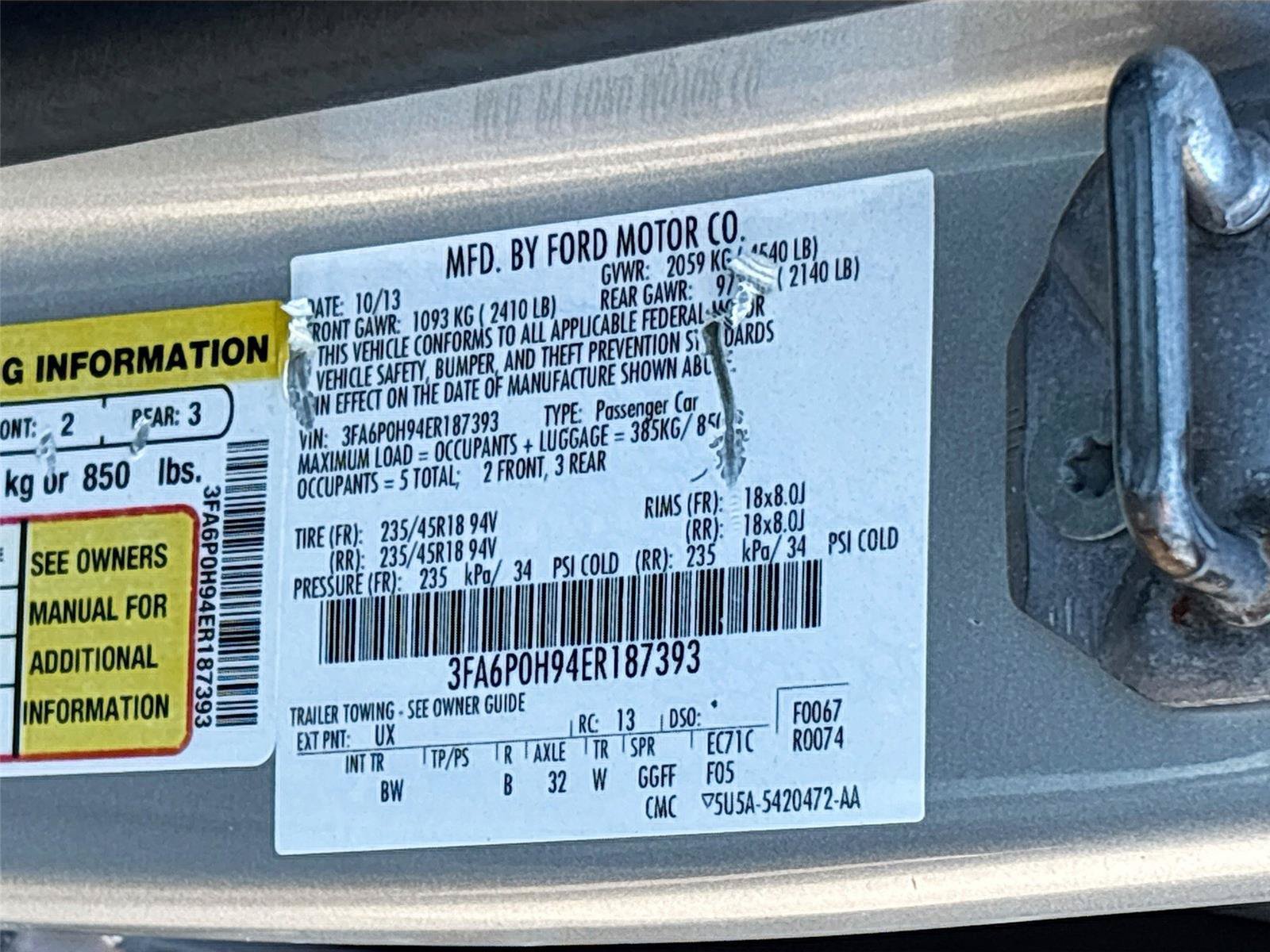 Used 2014 Ford Fusion SE w/ Equipment Group 202A FWD image 29