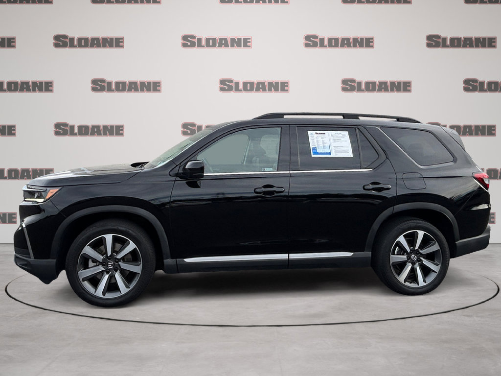 Certified 2024 Honda Pilot Touring image 2
