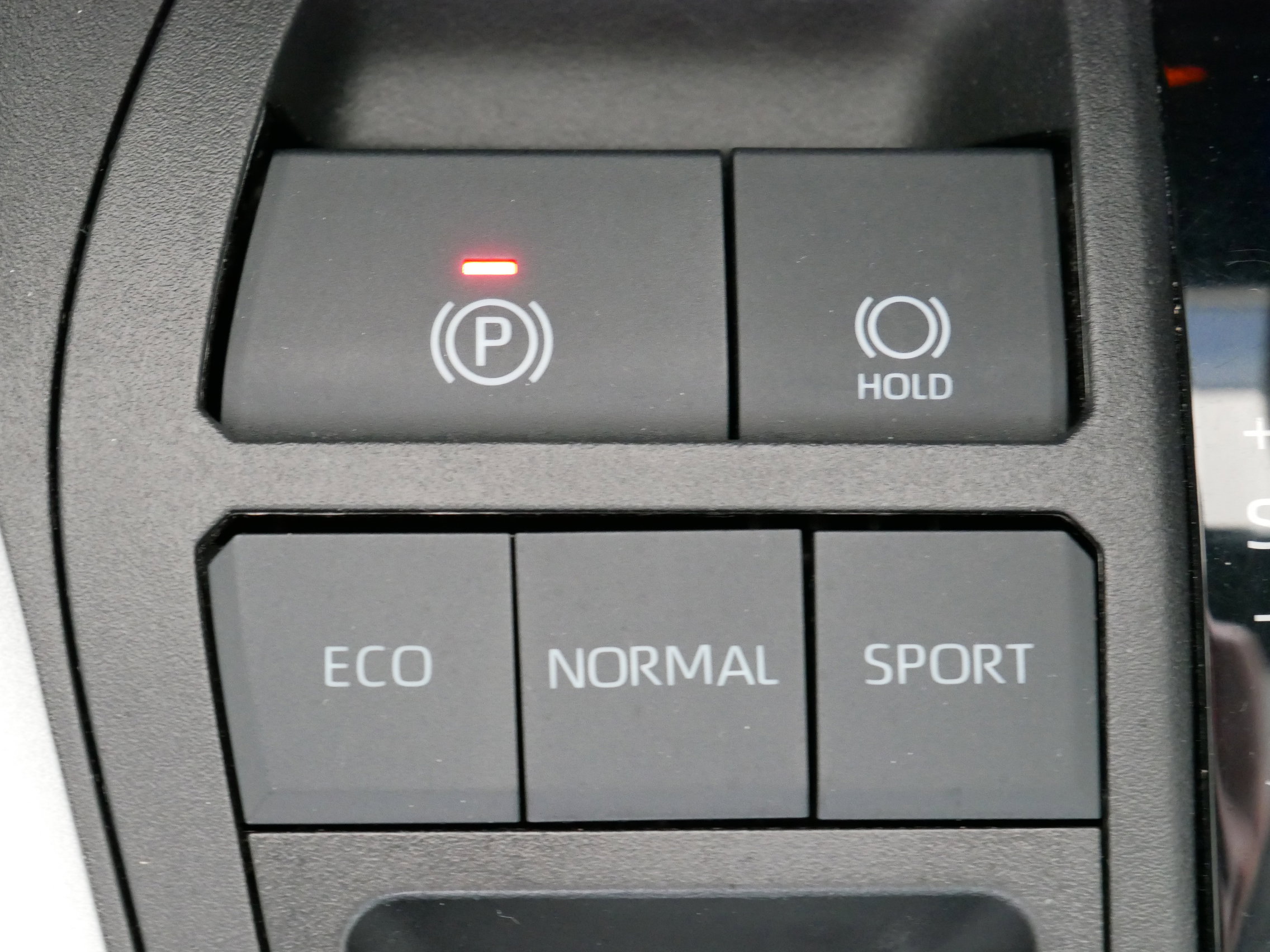 Used 2023 Toyota RAV4 Limited image 32