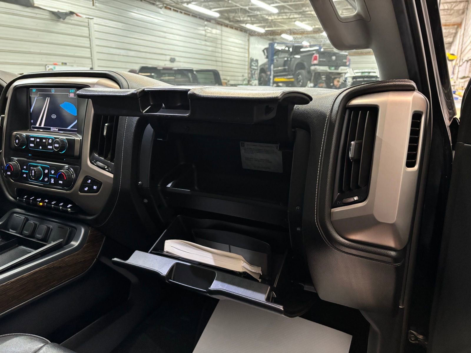 Used 2018 GMC Sierra 3500 Denali w/ Duramax Plus Package image 29
