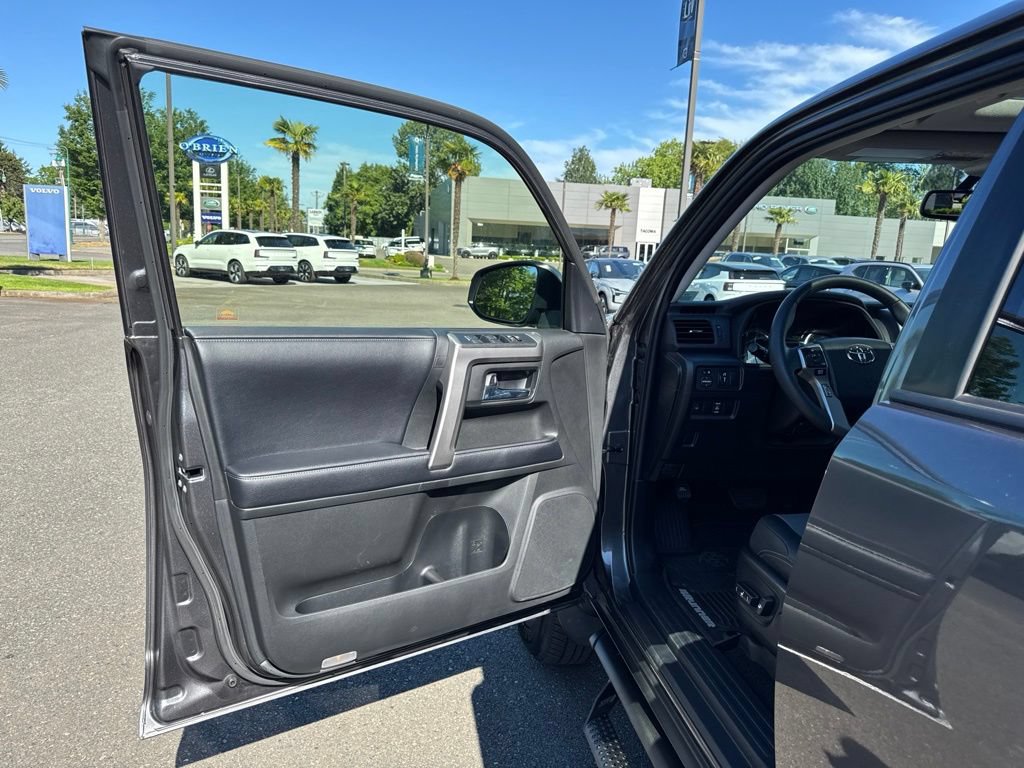 Used 2019 Toyota 4Runner SR5 Premium AWD/4WD image 10