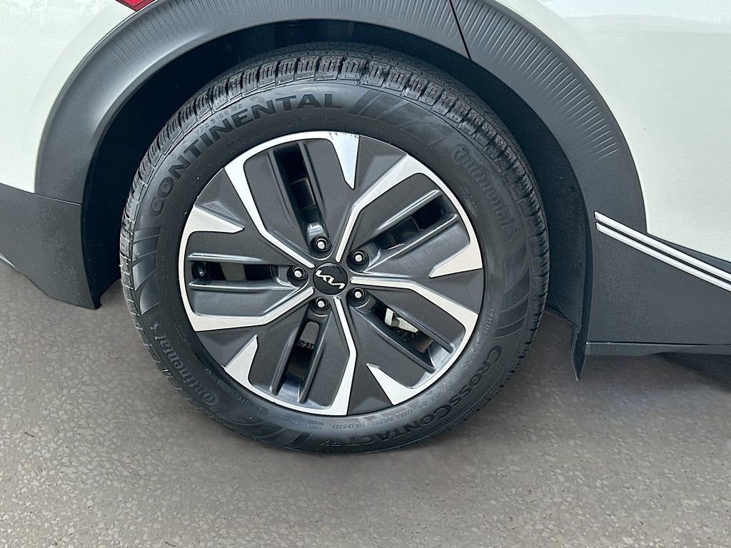 Certified 2024 Kia EV6 Light RWD image 30