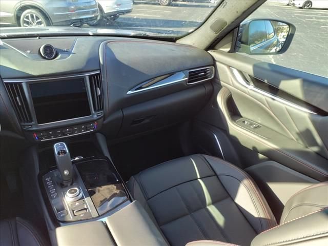Used 2024 Maserati Levante GT Ultima AWD/4WD image 18